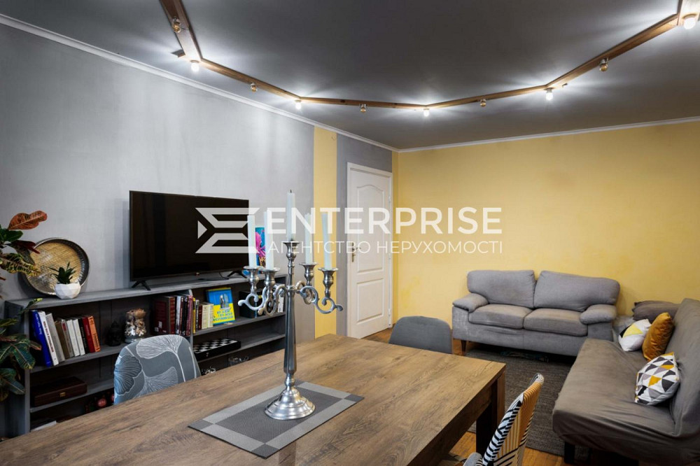 Продаж 5к Квартира 188 кв.м Берестейский вул. Київ - фото 1