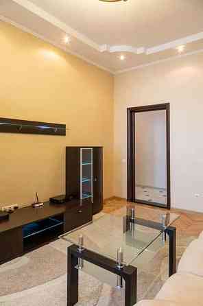 Оренда Квартира 2-кімнатна, 2/4 поверх на ул. Андреевская Kiev