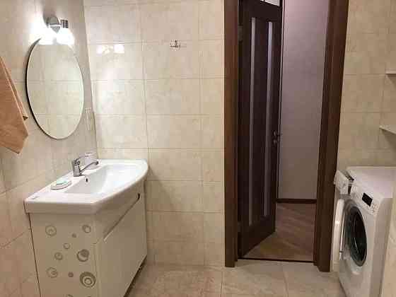 Оренда Квартира 1-кімнатна, 22/25 поверх на ул. Елены Пчилки Київ