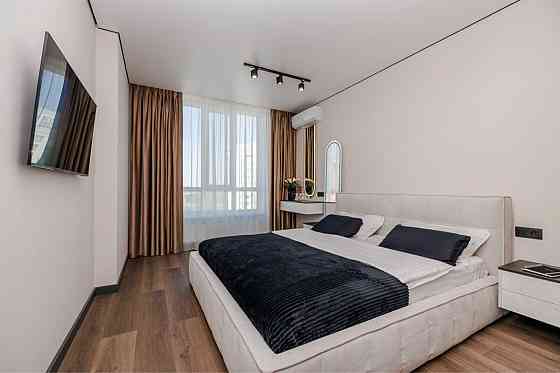 Продаж Квартира 3-кімнатна, 20/26 поверх на Каховская, 62а Київ