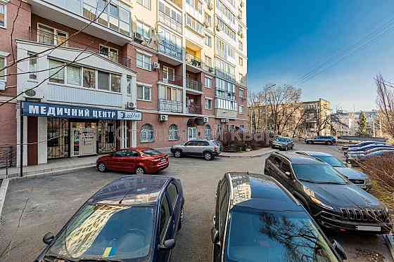 Оренда Будинок 15-кімнатний на Сирецька вул., 32 Київ