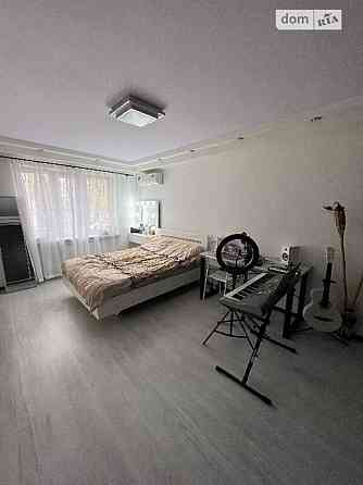 Оренда Квартира 1-кімнатна, 1/5 поверх на ул. Ольжича, 19/28 Киев