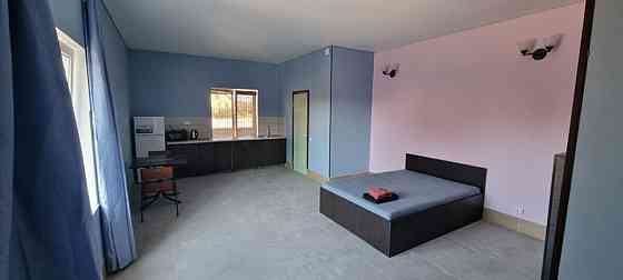 Оренда Квартира 1-кімнатна, 2/3 поверх на Трояндова, 39а Київ