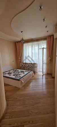 Продаж Будинок 3-кімнатний на Чорновола В'ячеслава вул., 2 Kiev