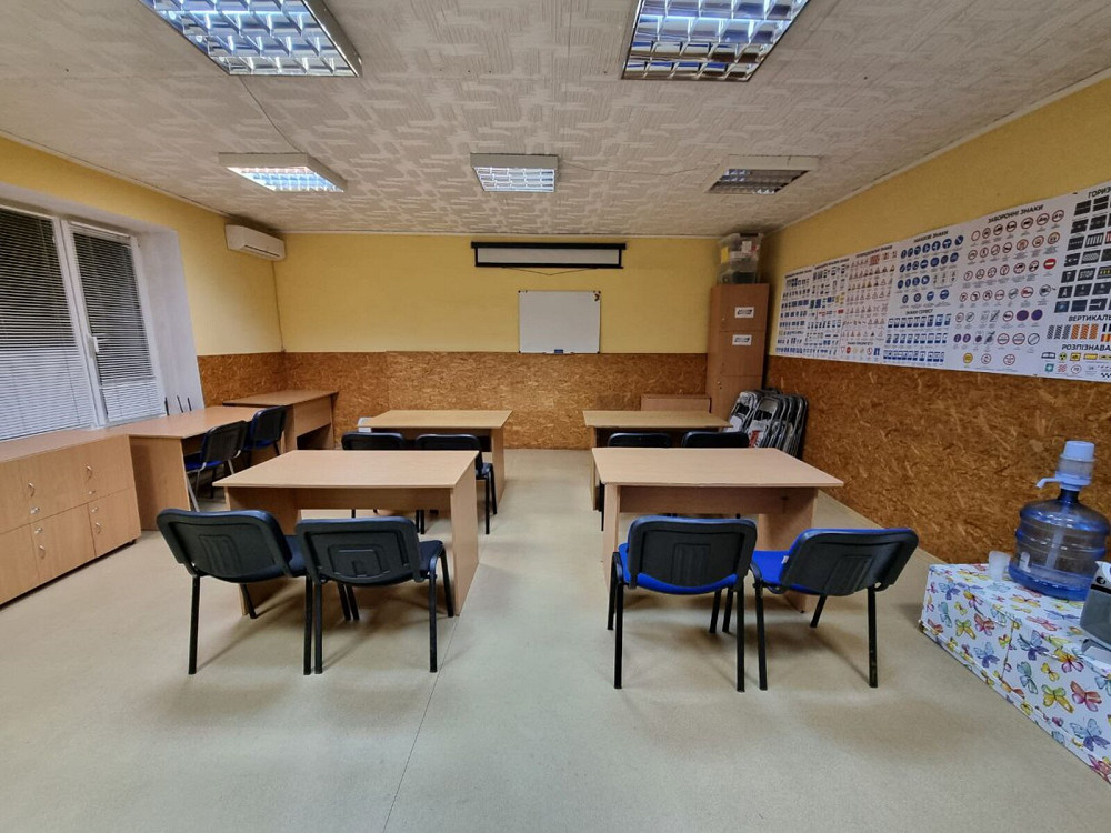 Оренда офісне приміщення на Іллінська вул., 12 поверх - 2/3 Kiev - photo 1