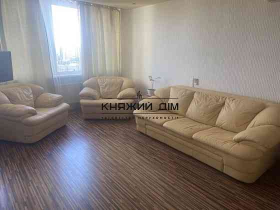 Оренда Квартира 1-кімнатна, 18/25 поверх на Вышгородская ул. Киев