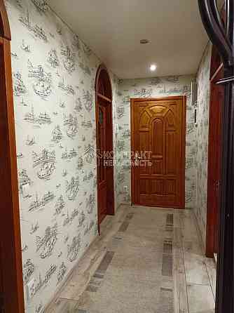 Оренда Квартира 3-кімнатна, 1/9 поверх на вул. Героїв Праці Kharkiv