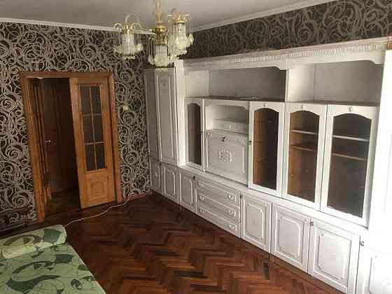 Оренда Квартира 1-кімнатна, 9/10 поверх на Драгоманова, 25 Kiev