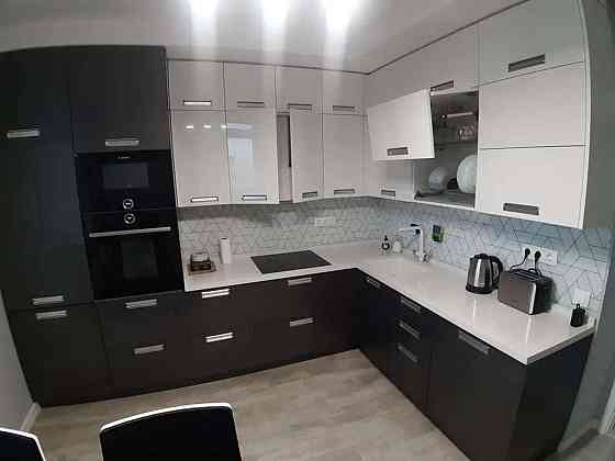 Оренда Квартира 3-кімнатна, 22/25 поверх на ул. Елены Пчилки Київ