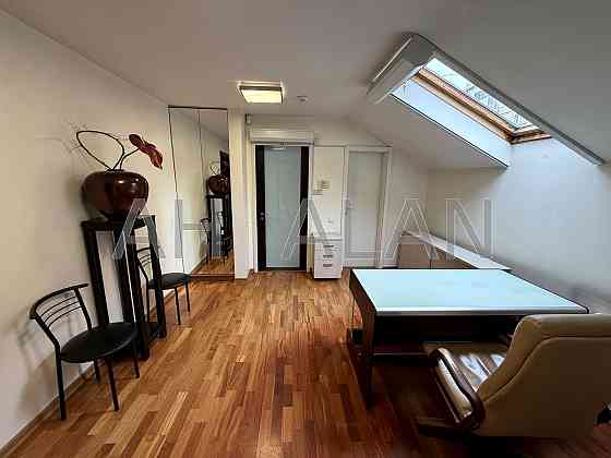 Оренда офісне приміщення на Ігорівська вул., 1/8 приміщень - 3, поверх - 3/3 Kiev