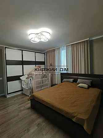 Продаж 2-х кцмнатної в ЖК Статус Град ,м.Осокорки 3 хвилини Киев