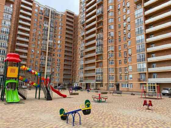 Трехкомнатная двухсторонняя квартира в ЖК Дмитриевский. Одесса