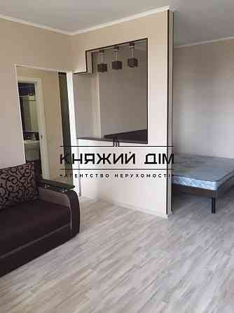 Оренда Квартира 1-кімнатна, 13/17 поверх на Ломоносова ул./Юлії Здановської Київ