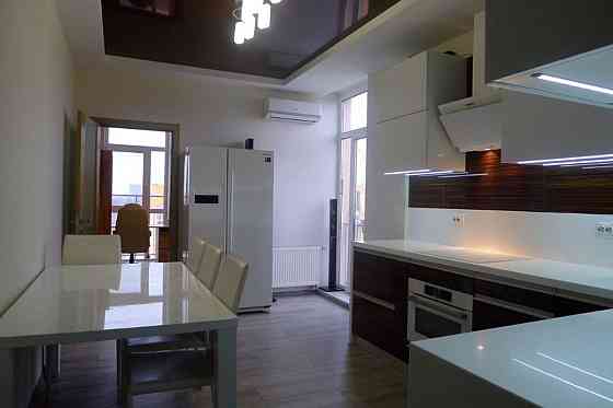 Оренда Квартира 2-кімнатна, 10/16 поверх на Регенераторна, 4 Київ