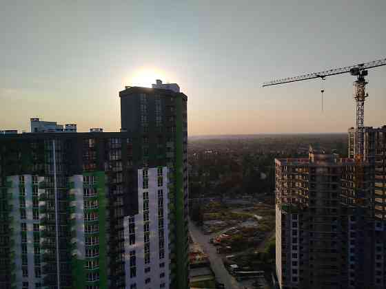 Продаж Квартира 3-кімнатна, 21/24 поверх на Івана Виговського вул., д. 10Л Київ