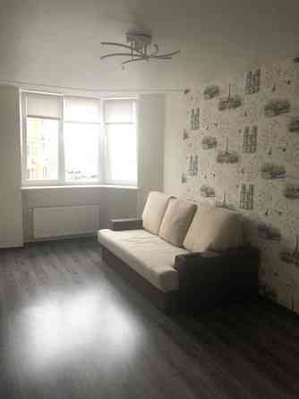 Оренда Квартира 1-кімнатна, 9/10 поверх на боголюбова, 8 Київ