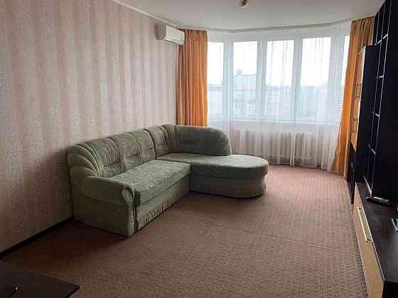 Оренда Квартира 1-кімнатна, 22/25 поверх на ул. Елены Пчилки Kiev