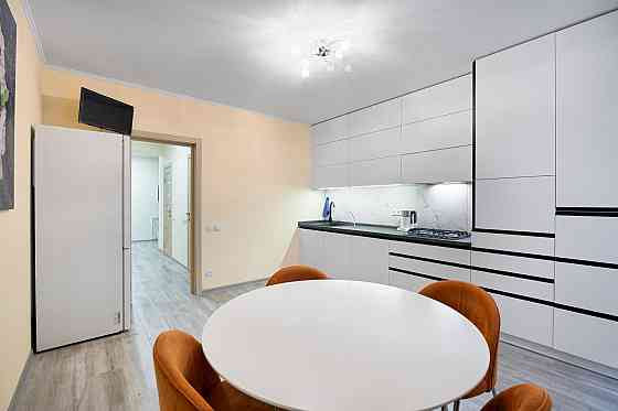 Продаж Квартира 3-кімнатна, 1/9 поверх на вул. Рубчака Івана Львів