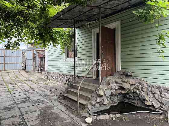 Продаж Будинок 5-кімнатний на вул. Курортна 