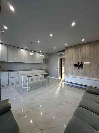 Продаж Квартира 3-кімнатна, 24/25 поверх на Нижньоключова вул., д. 14 Kiev