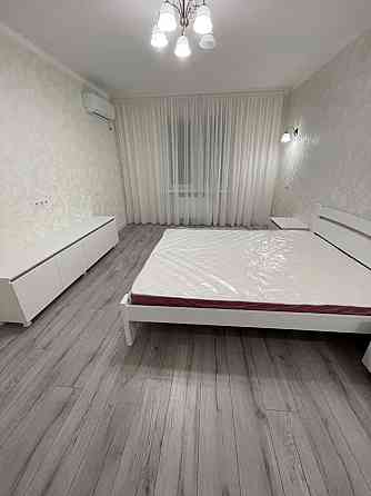 Оренда Квартира 1-кімнатна, 17/25 поверх на М.Вінграновського, 2 Київ