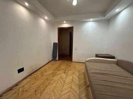 Продаж Квартира 3-кімнатна, 9/9 поверх на Лісовий вул., д. 17 Kiev