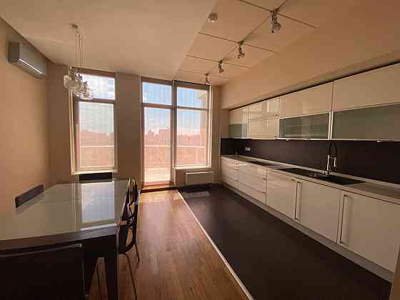 Оренда Квартира 4-кімнатна, 12/24 поверх на Шевченко пр., 12/2 Одеса