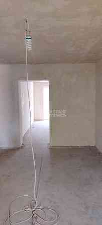 Продаж Квартира 3-кімнатна, 4/5 поверх на вул. Познанська Kharkiv