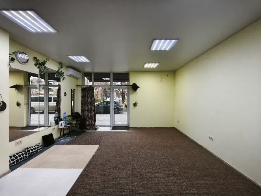 Продажа Помещение в жилом доме площадь 36 кв.м  на 8 березня 26Б Ужгород - изображение 3