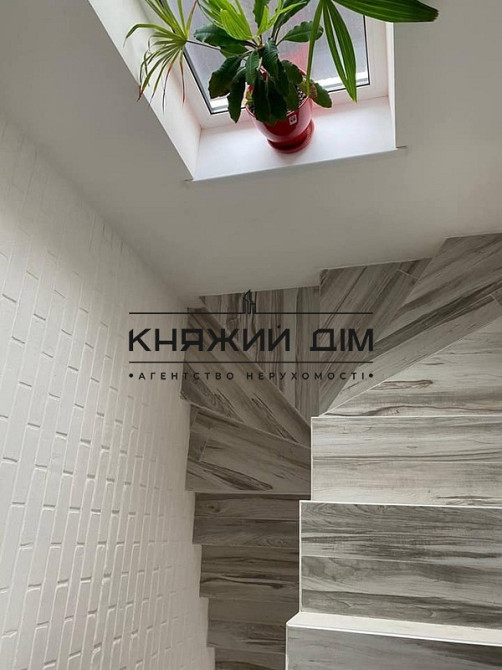 Продажа нового дома с ремонтом, мебелью, техникой в с. Святопетровское. № 2210746  - фото 2