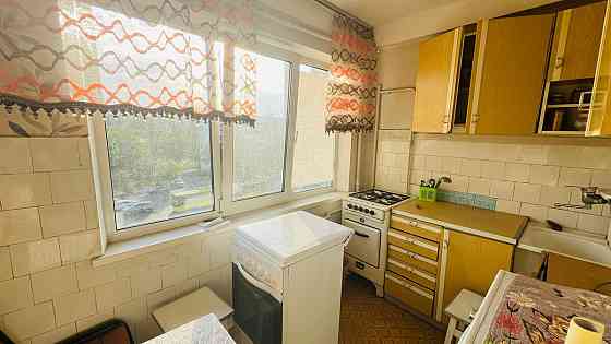 Оренда Квартира 2-кімнатна, 5/5 поверх на Воскресенський просп., 30 Київ