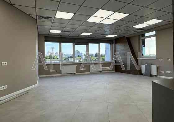 Оренда Будинок 4-кімнатний на Берестейский пр-т, 11, корп. 3 Київ