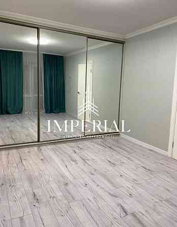 Продаж Квартира 2-кімнатна, 2/5 поверх на вул. Святослава Хороброго Київ