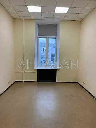 Оренда офісне приміщення на Хрещатик вул., 8 приміщень - 3, поверх - 3/6 Київ