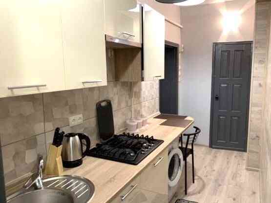 Продаж Квартира 1-кімнатна, 1/2 поверх на Мечникова улица, 38/40 Одесса