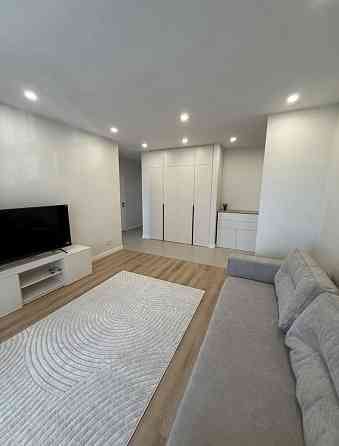 Оренда Квартира 3-кімнатна, 2/7 поверх на вул. Володимира Великого Львів