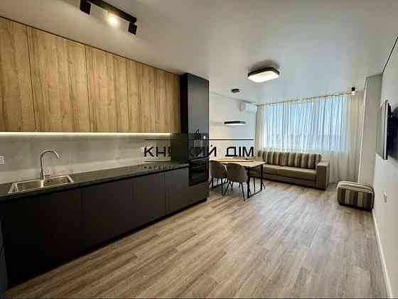 Оренда Квартира 2-кімнатна, 25/25 поверх на вул. Сверстюка Євгена Київ