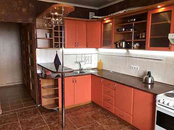 Оренда Квартира 2-кімнатна, 16/18 поверх на Харьковское шоссе Київ