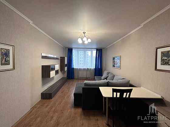 Продаж Квартира 2-кімнатна, 8/23 поверх на Максимовича Михайла вул., д. 3г Kiev