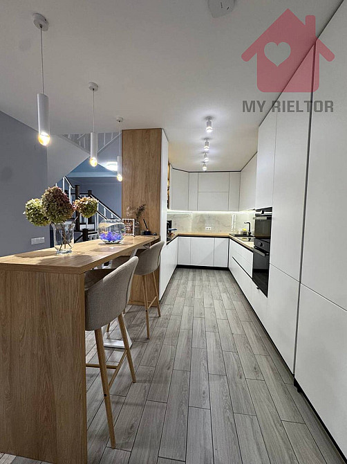 Сучасний будинок з сонячними панелями та гаражем у новому районі. Uzhhorod - photo 2