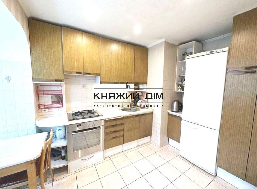 БЕЗ КОМІСІЇ Оренда 4-х. км. на Предславинській Світло є постійно. м. Пл.Україна. Код: 11201478 Київ - фото 1