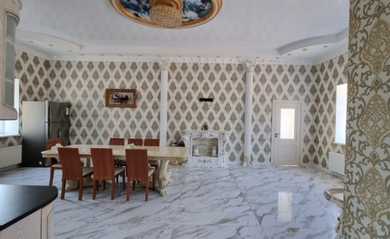 Продам 2-х этажный дом с ремонтом на п.Котовского Одеса