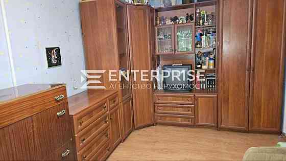 Продаж Квартира 2-кімнатна, 1/5 поверх на вул. Івана Виговського Київ