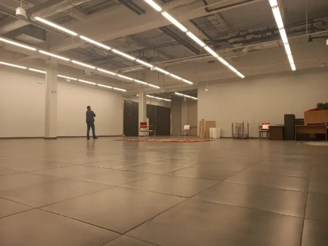 The store is in a shopping mall. Everything in the photo remains (even all the lighting and speakers with music) Dnipro - photo 1