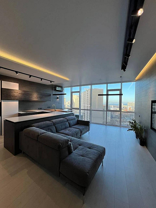 Продаж Квартира 3-кімнатна, 22/25 поверх на Генуэзская ул. Одеса - фото 1