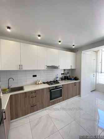 Продаж 1к Квартира 42 кв.м Хмельницького Богдана вул. Львів