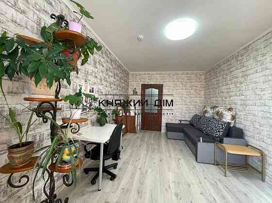 Продаж видової 1-кімнатної квартири м. Осокорки КОД 21146970 Київ