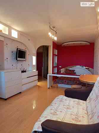 Оренда Квартира 1-кімнатна, 14/15 поверх на Сімії Хохлових, 1 Київ