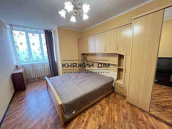 Оренда Квартира 1-кімнатна, 15/24 поверх на Бажана Николая просп. Киев