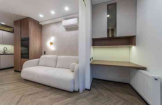 Продаж Квартира 2-кімнатна, 12/21 поверх на Максимовича Михайла вул., д. 24г Київ